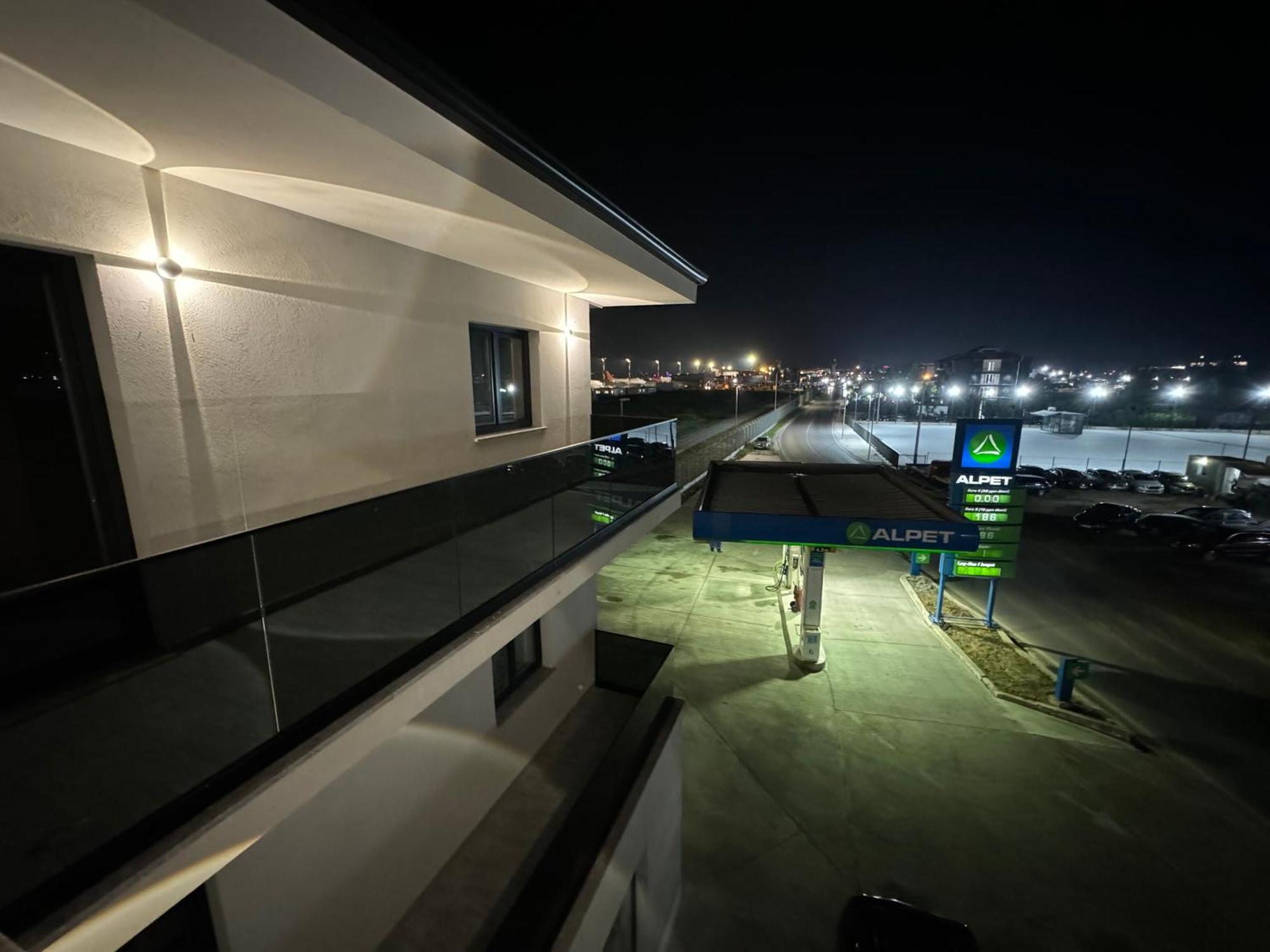 Side Airport Hotel Krujë Eksteriør bilde
